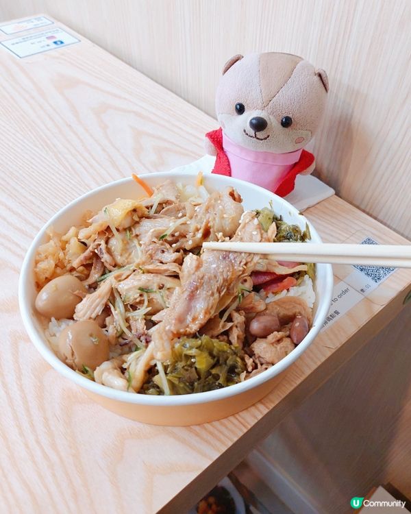 這次去了一家人氣隱世小店，位於觀塘中海日升中心，環境裝修簡約...