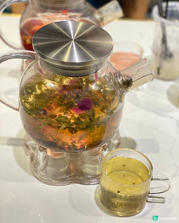 貓奴必到，最低消費每位$100，限時90分鐘。