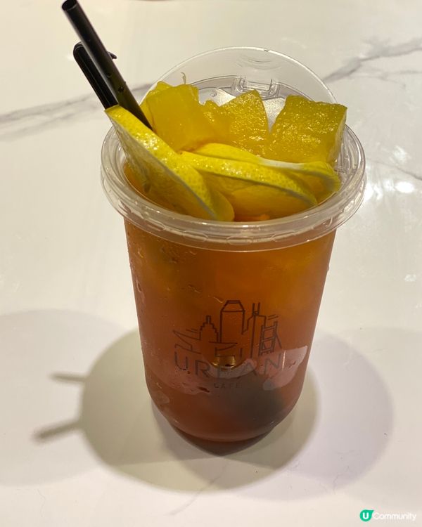 貓奴必到，最低消費每位$100，限時90分鐘。