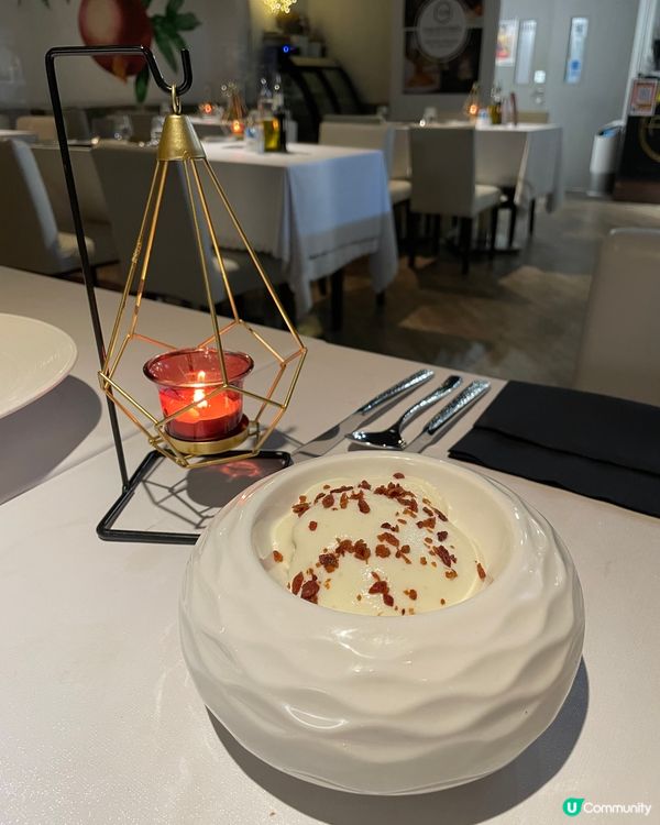 估唔到荔枝角D2 Place對面工廠大廈內，有一間隱世西餐廳...