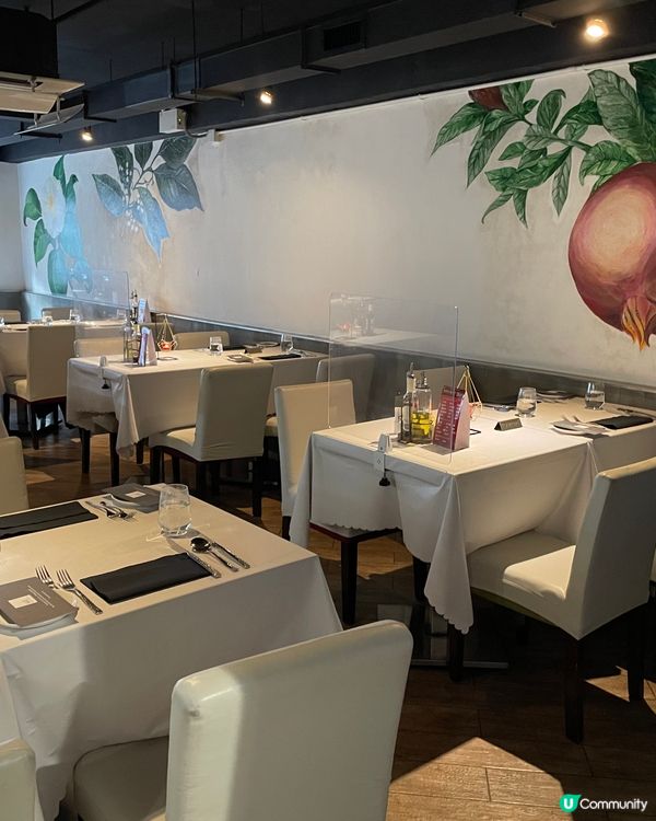 估唔到荔枝角D2 Place對面工廠大廈內，有一間隱世西餐廳...