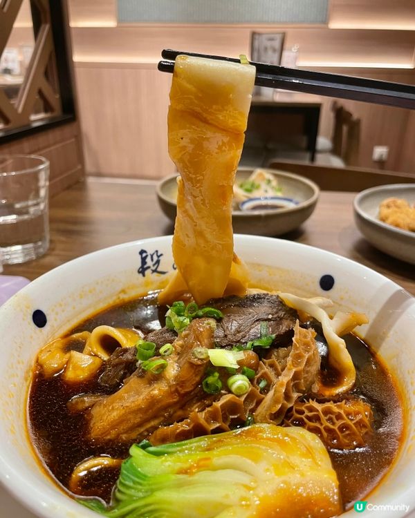 𓅪這裏環境裝修古式風格，第一次來到選吃了三寶麵，牛筋大條味道...