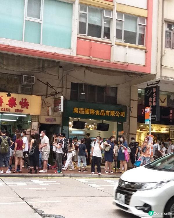 去見証吓又一歷史，再見快樂餅店!比起傳媒所報導的，昨天我見到...