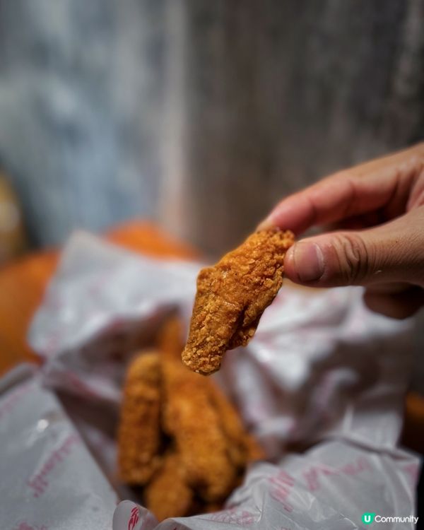 Busy Bird最近佢哋同nomad聯乘出咗幾款嘅漢堡，我...