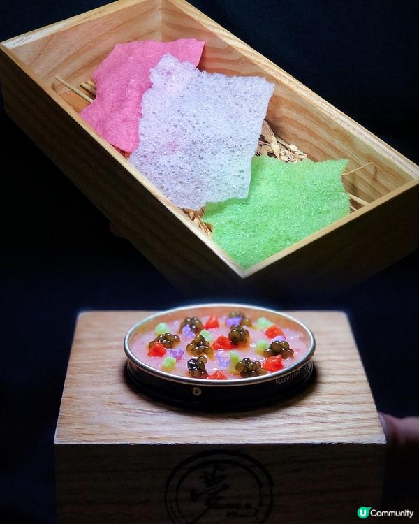 夢係位中於中環嘅樓上日本料理，佢哋專門做嘅係香港較少見嘅懷石...