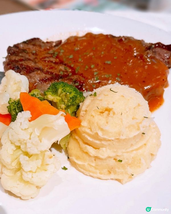 朋友突然約食飯 大家都知尖沙咀如果冇book位嘅話好難搵到餐...