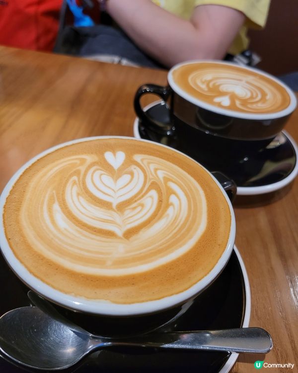 灣仔都好多Cafe, 今次黎左係巷仔入面一間叫Mansons...