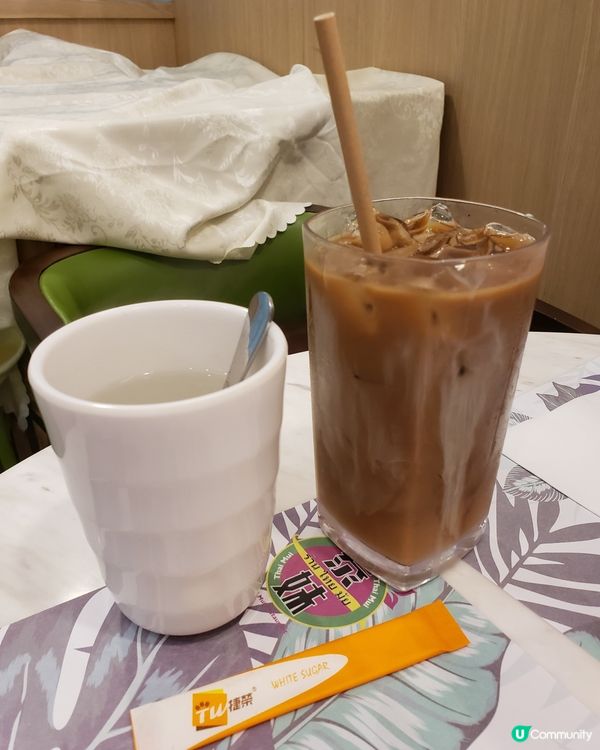 第一次嘗試泰式凍咖啡，原來都唔錯喎，下次再試吓少甜少冰先 😋...