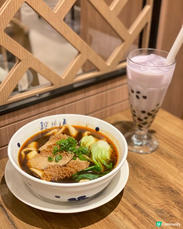 久聞台灣人氣過江龍 「 段純貞牛肉麵  」，今晚終於一試！段...