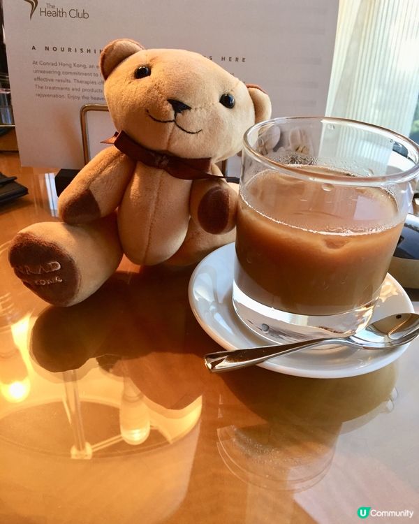 週末要放鬆平日的煩忙，就去咗酒店舒暢一下身心，選擇咗一邊飲咖...