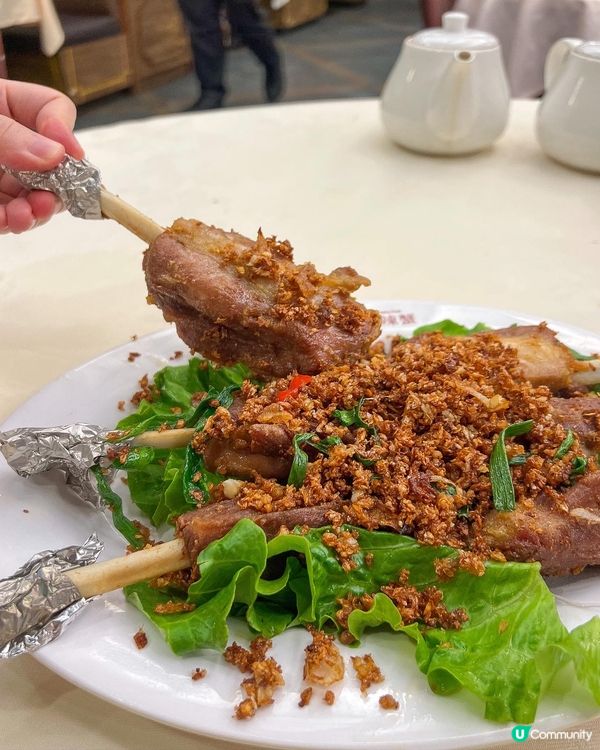 第一次來「橋底辣蟹」‼️🦀 這裡除了蟹的菜式出名外，其他的小...