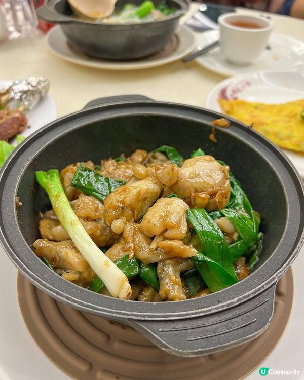 第一次來「橋底辣蟹」‼️🦀 這裡除了蟹的菜式出名外，其他的小...