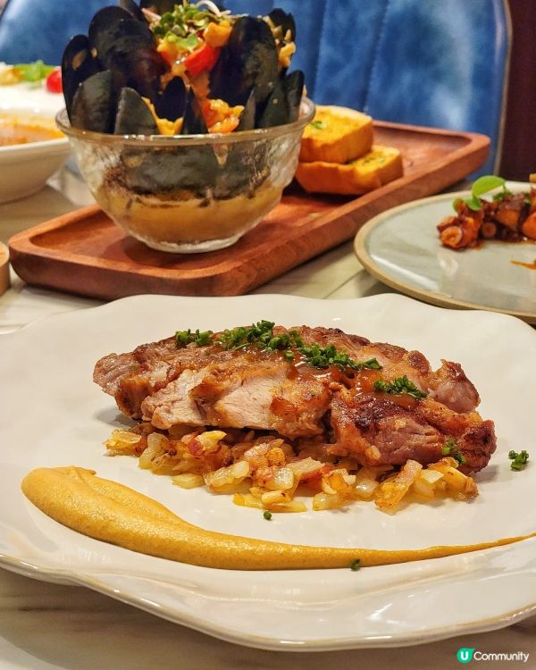 約咗讀HKU嘅朋友食飯，佢提議黎呢間喺HKU附近嘅呢間打卡一...