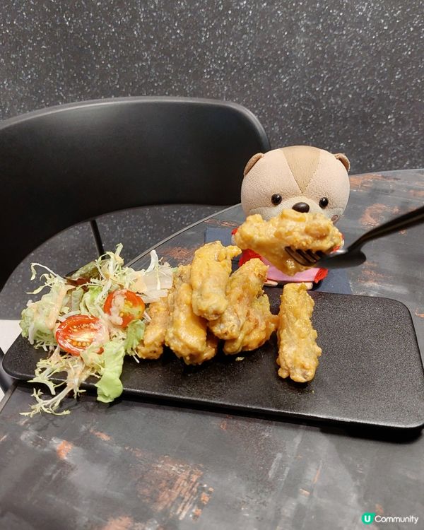 K11藝術館商場開了家特色餐廳，令人充滿宇宙太空感的，是位於...