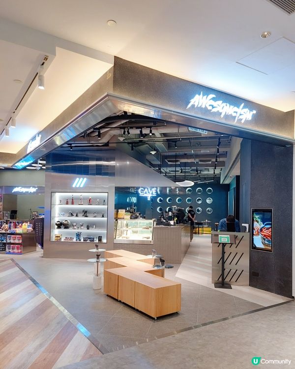 K11藝術館商場開了家特色餐廳，令人充滿宇宙太空感的，是位於...