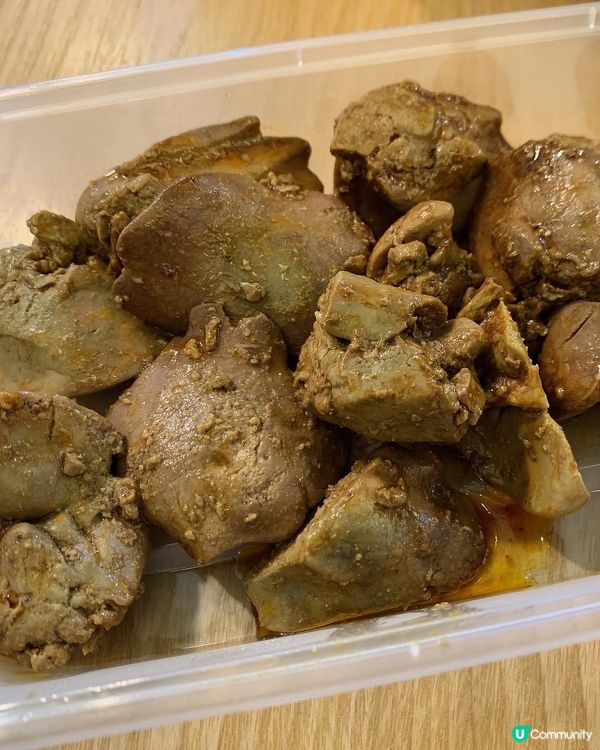 湯飯選擇有六款，標榜所有湯底不含味精，由豬骨，上等老雞及瑤柱...