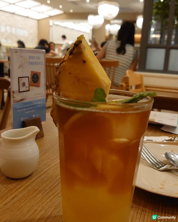 Afternoon Tea Tearoom Pineappl...