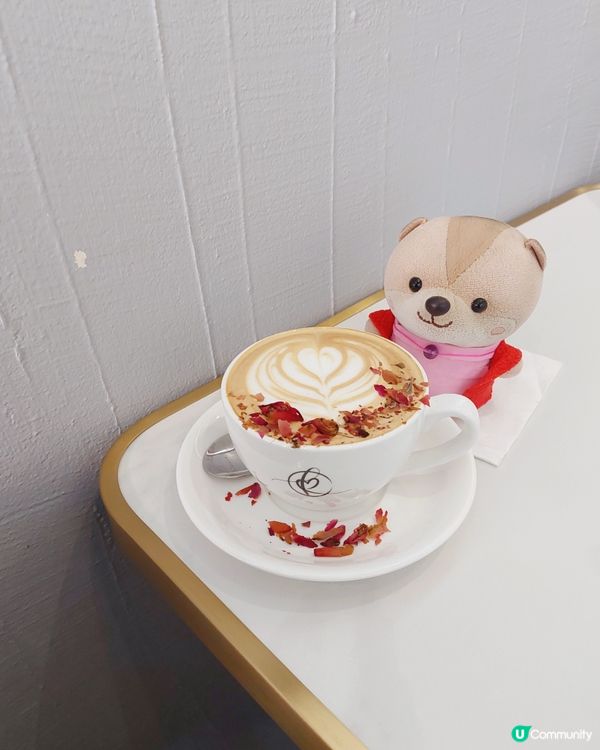 元朗最近開了不少新餐廳，這次就去了一家咖啡店，是位於雞地的小...