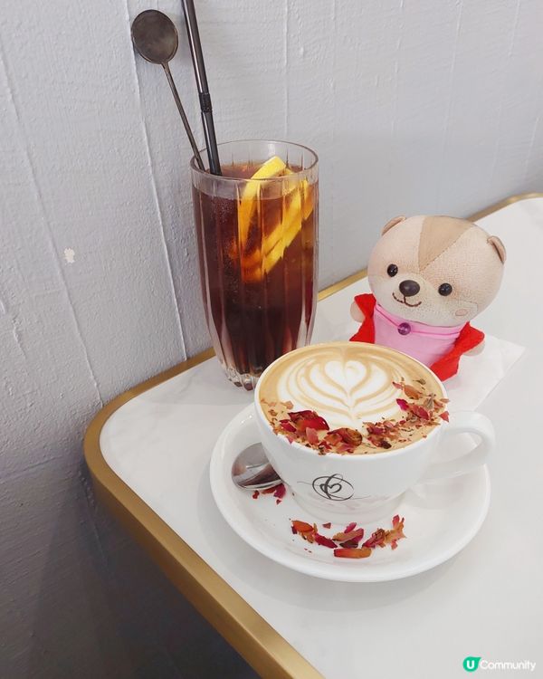 元朗最近開了不少新餐廳，這次就去了一家咖啡店，是位於雞地的小...