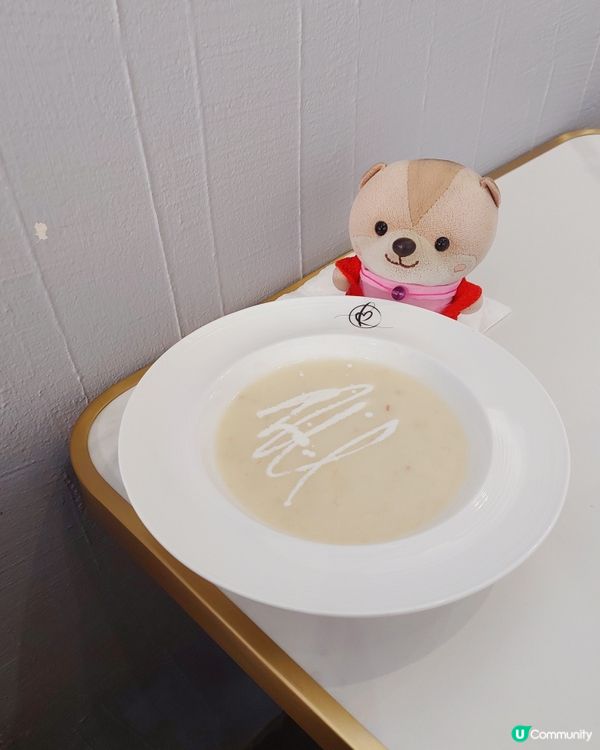 元朗最近開了不少新餐廳，這次就去了一家咖啡店，是位於雞地的小...