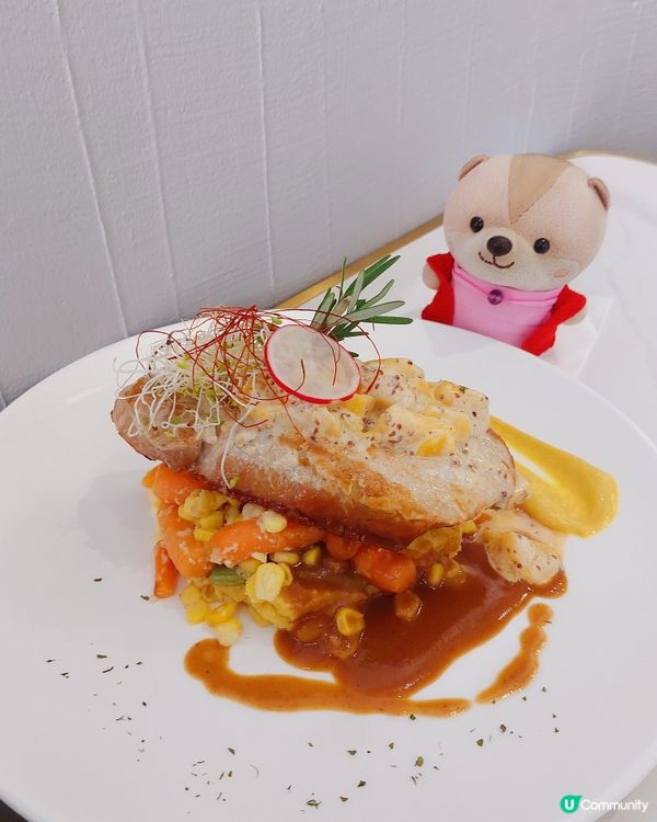 元朗最近開了不少新餐廳，這次就去了一家咖啡店，是位於雞地的小...