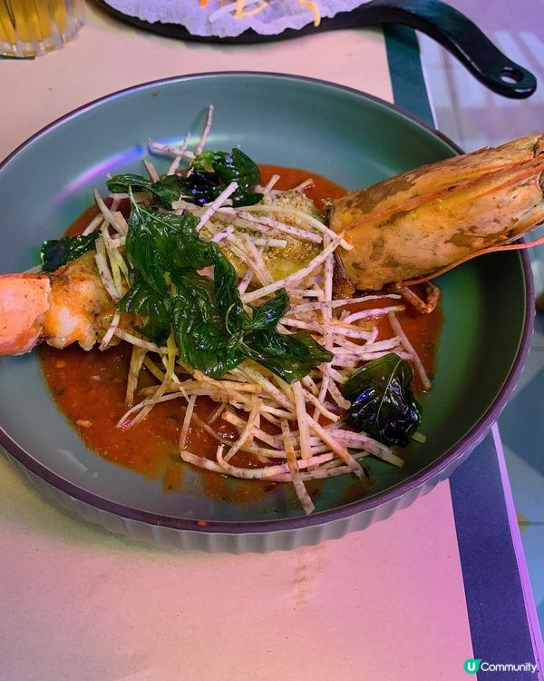 呢間新派越南餐廳一改傳統，黎個Fusion 菜，一打開升降機...