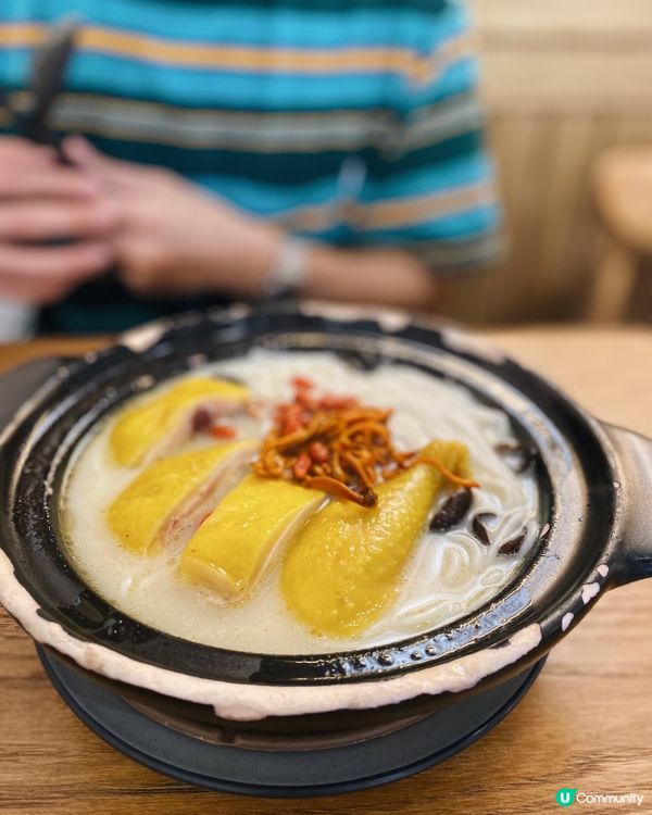 又一間被明星神化左嘅餐廳😰