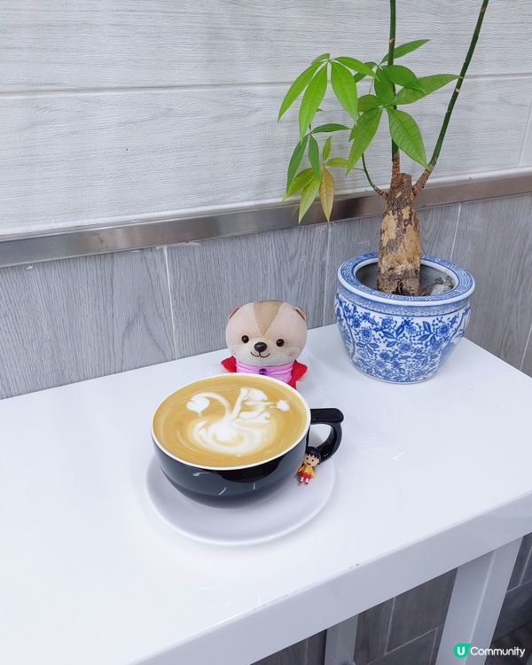 很久沒來這裡飲咖啡了，我們喜歡在平日去，因為人流較少及寧靜。...