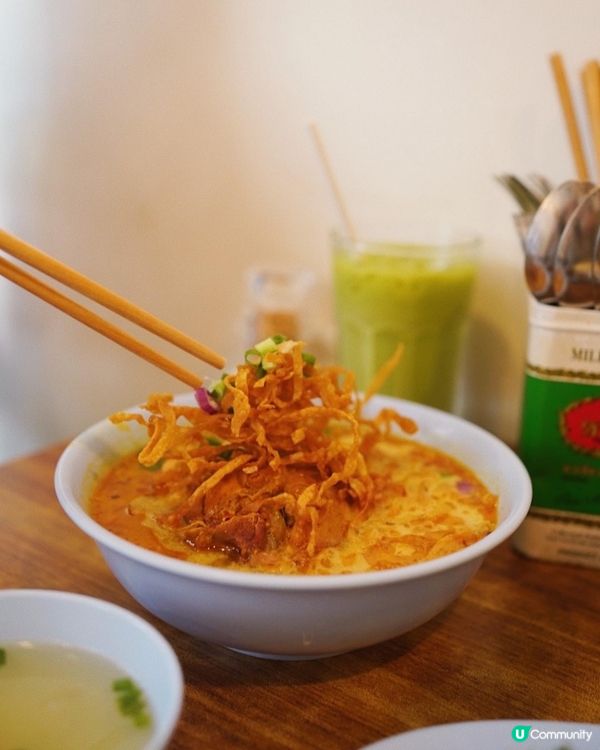 食飯喇喂😋！店名Kin Kao意思即係泰文嘅食飯🍽～ 店內由...