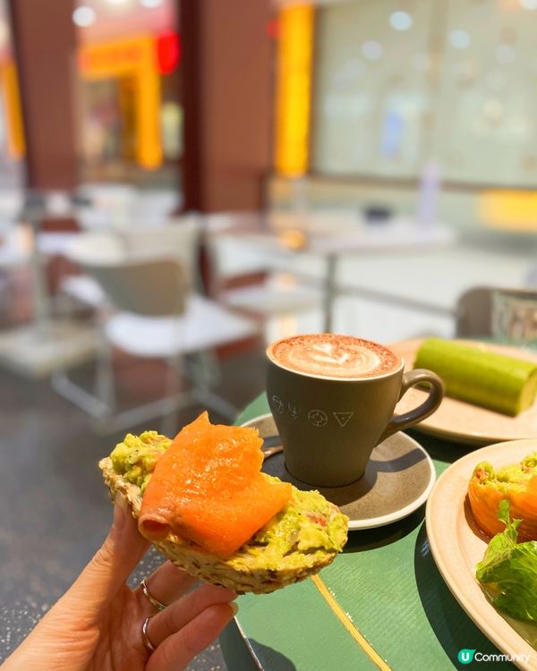 放假去咗尖沙咀呢間拱門café，有我鐘意嘅西式早餐😋飲埋杯h...