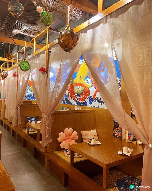 呢間日式料理係尖沙咀金巴利道，好易搵，好欣賞佢嘅裝飾，好似去...