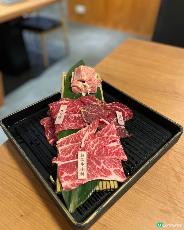 今日去咗旺角星際買電腦嘢，行過瓊華中心發現16層樓都好多新餐...