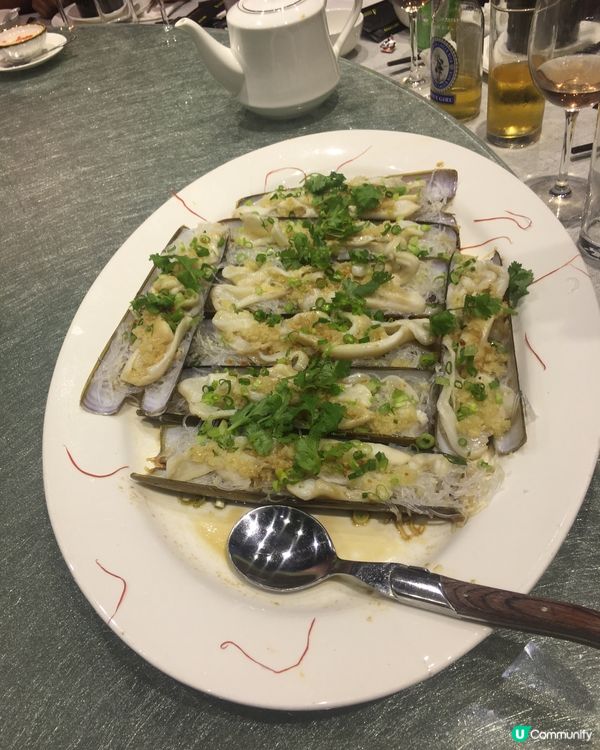 同親戚一齊去食私房菜，之前食都係膏蟹糯米飯，第一次食龍蝦糯米...