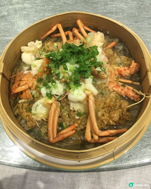 同親戚一齊去食私房菜，之前食都係膏蟹糯米飯，第一次食龍蝦糯米...