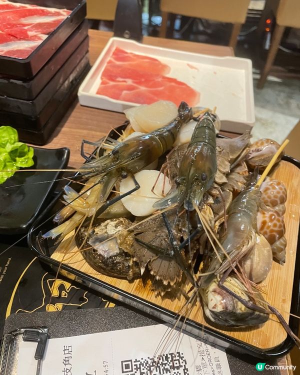 上個月睇到介紹一間大閘蟹無限時任食火鍋店