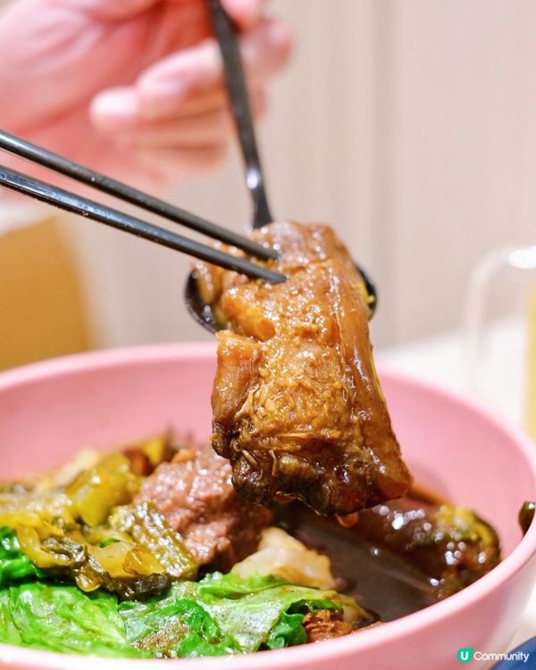 灣仔新店，主打親民、簡約台式料理，店內裝潢以木系為主，氣氛溫...