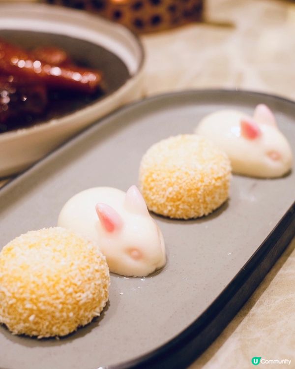 佔地7500 呎，位於鑽石山啓鑽商場，提供多款每日新鮮準備嘅...