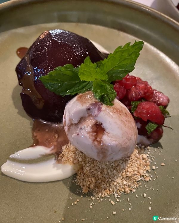 Pera Bebeda 肉桂紅酒葡萄牙砵酒砂糖和檸檬皮煮成汁...