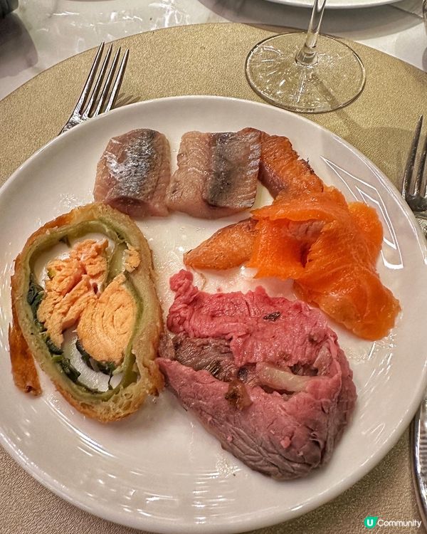 Semi-buffet Dinner $728+10%