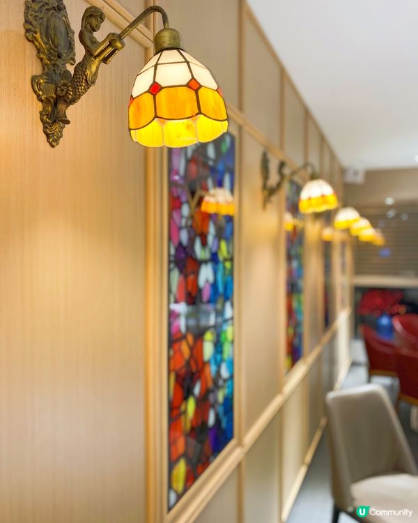 三訪銅鑼灣私房菜，位於28樓嘅餐廳，一邊面向馬場，一邊遠望海...