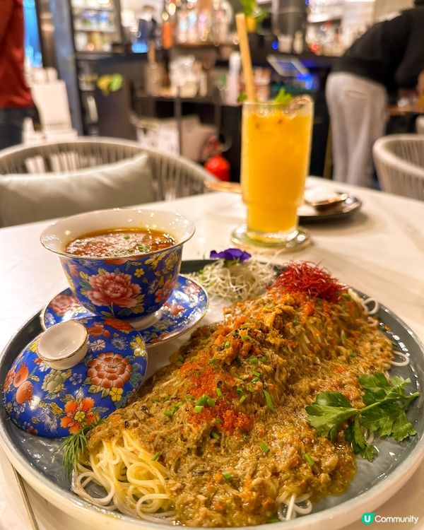 銅鑼灣𝑳𝒂𝒚𝒃𝒂𝒄𝒌 𝑪𝒂𝒇é & 𝑩𝒂𝒓超邪惡蟹粉拌麵🥰🦀...