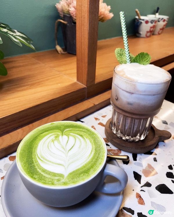 Le jardin soho 早上係間cafe，晚上變回酒吧...