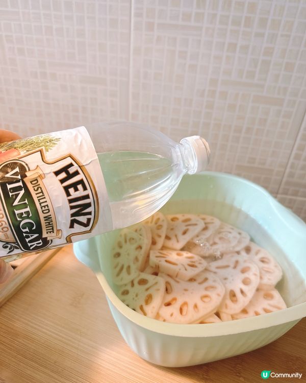 收工係街市$10 2 份蔬菜，其中一份$5 買了蓮藕，整咗個...