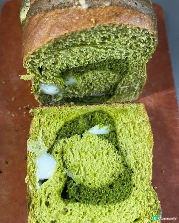 簡易早餐有我至愛抹茶麻薯吐司，切片發現每片都有麻薯😋，好味呀...