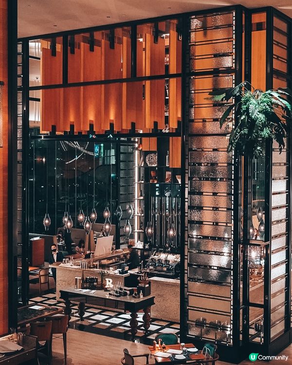 Mirage Bar & Restaurant