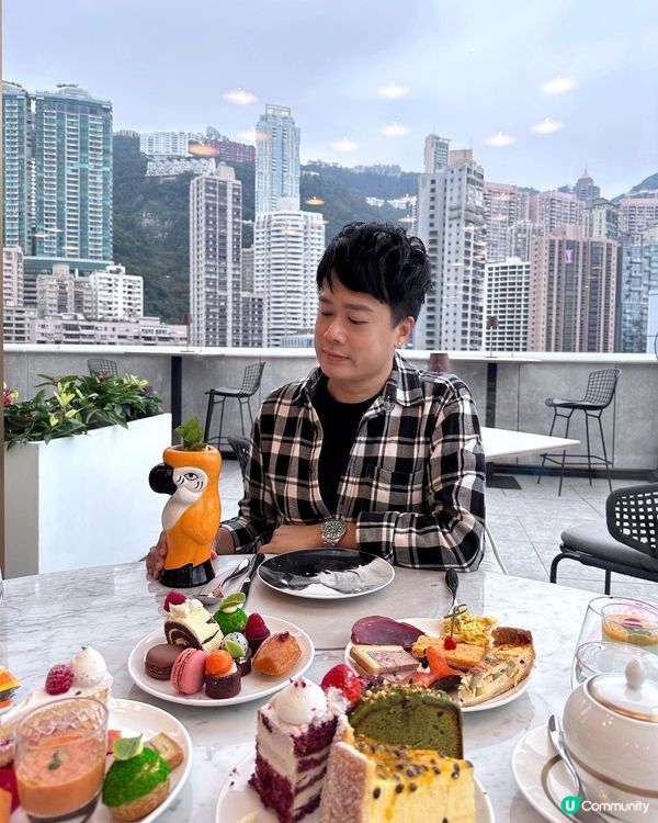 最近美利酒店推出以鳥類做主題「斑斕鳥羽」下午茶自助餐，廿多款...