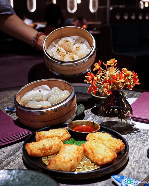 《金鐘一盅兩件✨吃的是氣派裝潢同環境？😳》 