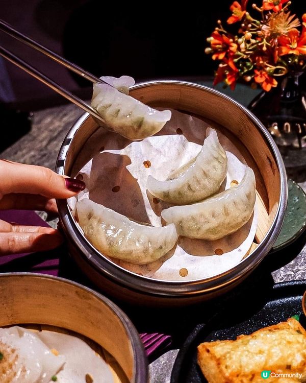 《金鐘一盅兩件✨吃的是氣派裝潢同環境？😳》 