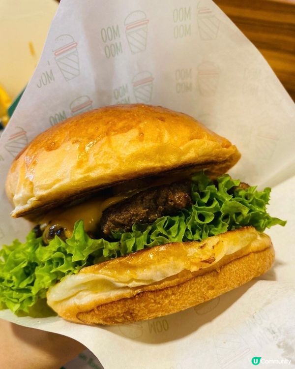 🕞下午茶去了這間以快餐形式經營嘅漢堡店🏫見keep住有客買外...