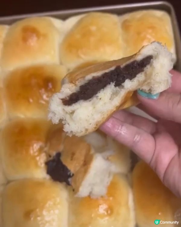 自己喺屋企整豆沙包，新鮮製造，仲可以濕爆啲餡😆一咬開滿滿嘅豆...